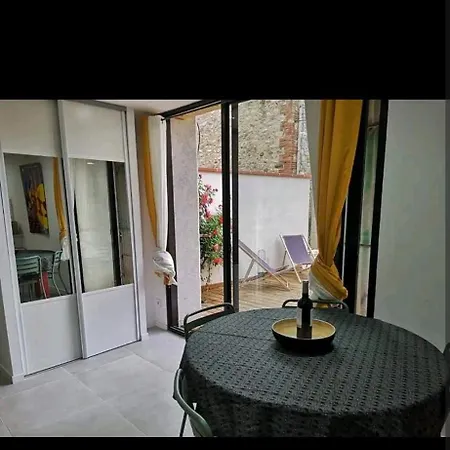 Duplex Refait A Neuf Dans Vieille Batisse Villa Prades  Exterior photo