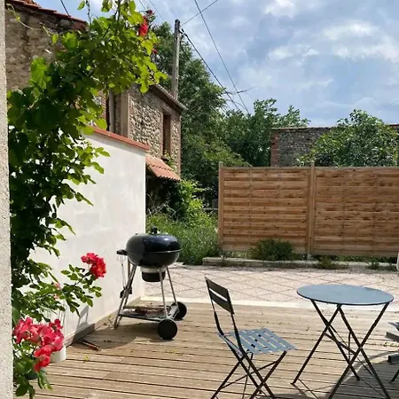 Duplex Refait A Neuf Dans Vieille Batisse Villa Prades  Exterior photo